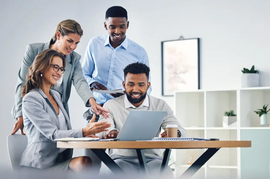 Business owner meeting a digital marketing agency team